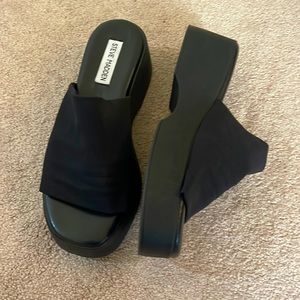 Steve Madden slinky30 Black sandals size 8.5 (eur39)